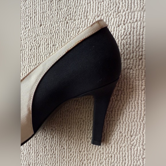 YVEST SAINT LAURENT Heels, Cap-Toe, Satin, Size 7M, Good Condition - Picture 10 of 16